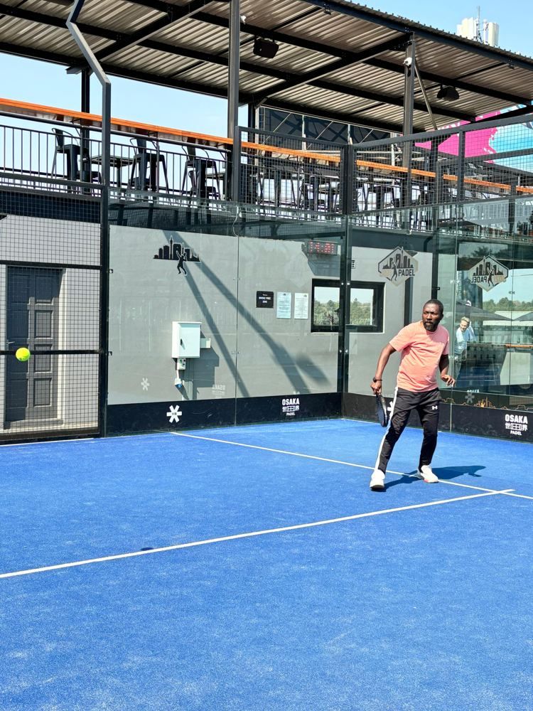 Precious playing padel